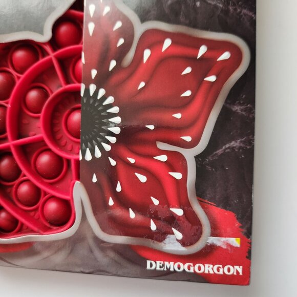 Netflix Stranger Things Demogorgon Pop It! Bubble Popping Game For Ages 3-10 - Picture 4 of 8